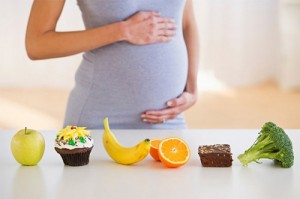 Thiếu vitamin C khi mang thai con dễ bị tổn thương não